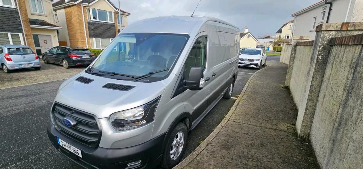 Ford Transit 2024 - Image 2