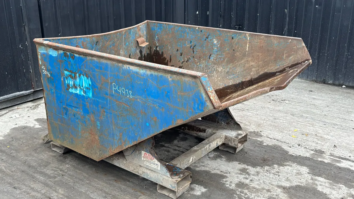 Tipping Skip - Image 1