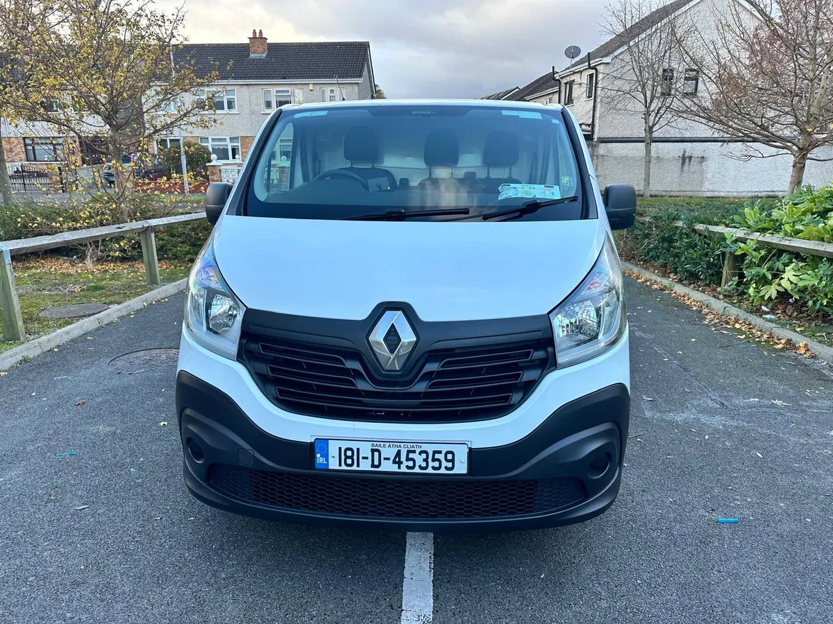 Renault Trafic 2018 LWB Low Mileage - Image 2