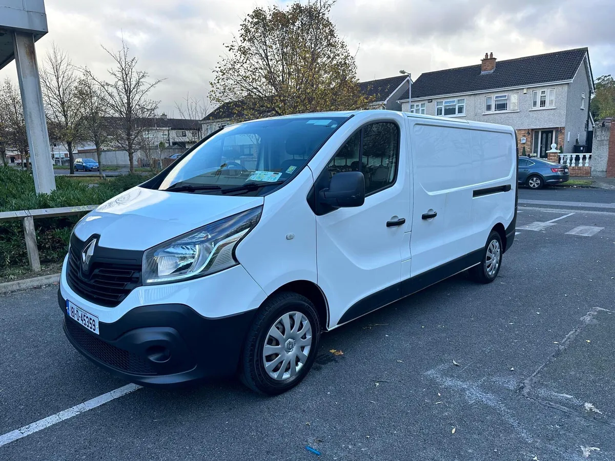 Renault Trafic 2018 LWB Low Mileage - Image 3