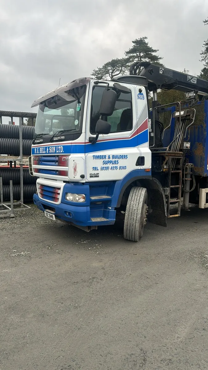 2007 (58) DAF CF85 BRICK & BLOCK RIGID 26T - Image 1