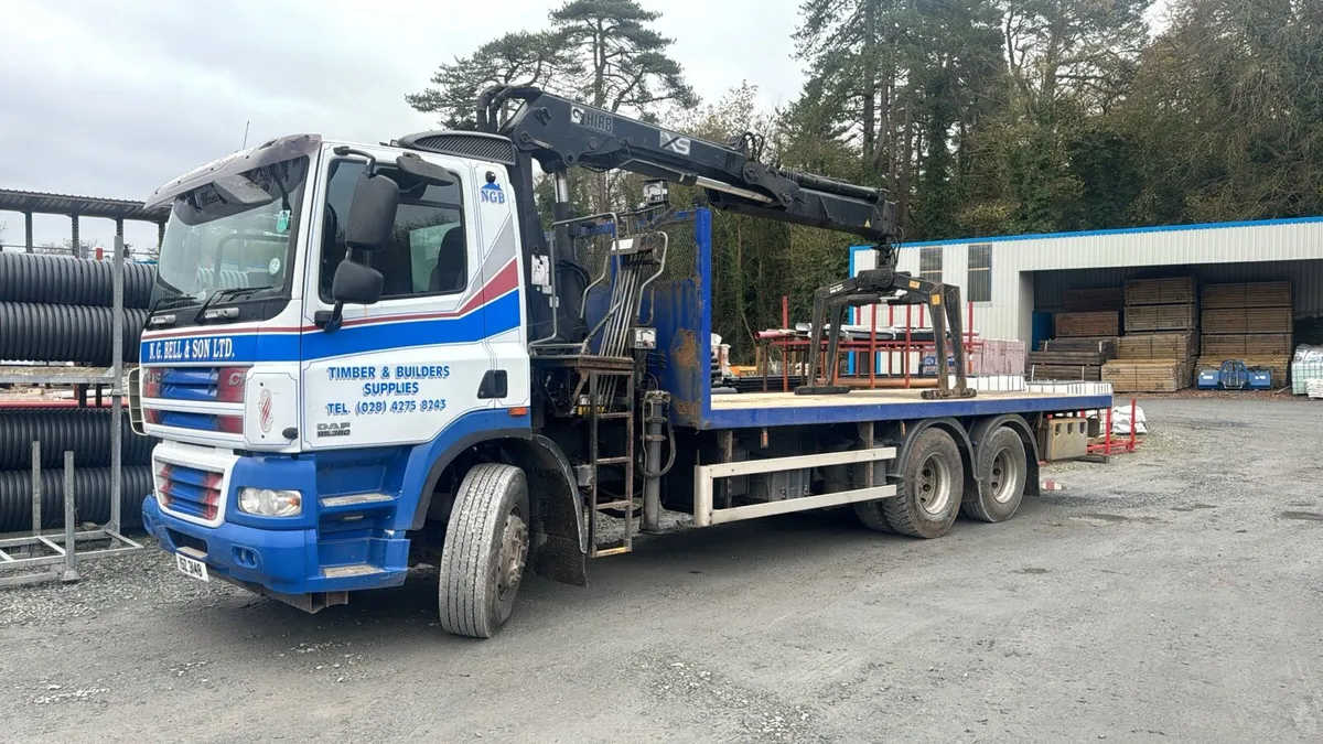 2007 (58) DAF CF85 BRICK & BLOCK RIGID 26T - Image 2