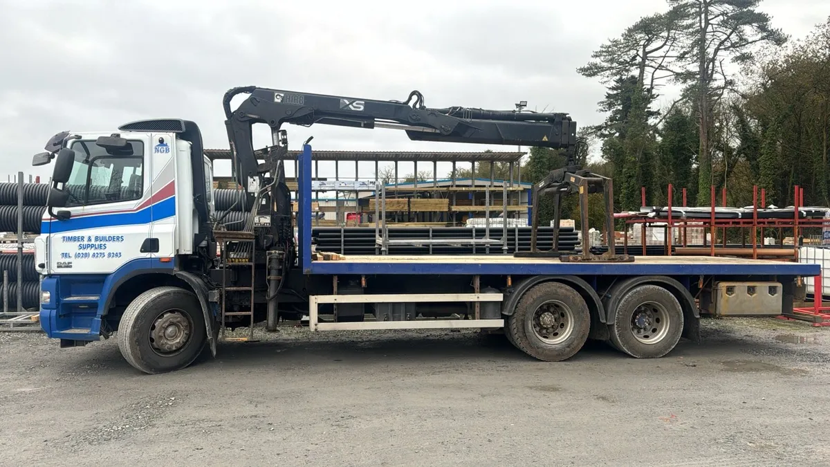 2007 (58) DAF CF85 BRICK & BLOCK RIGID 26T - Image 3