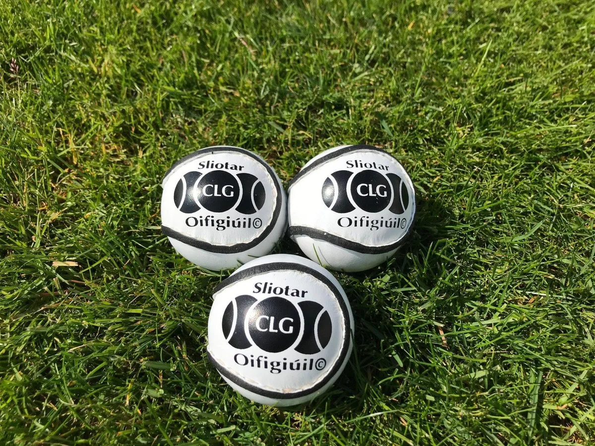 Sliotars Size 5 White/Hurley/Hurling/ Sale - Image 3