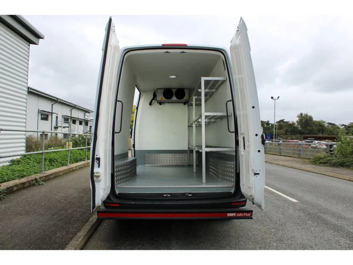 Mercedes-Benz Sprinter Mercedes Sprinter Fridge V - Image 4