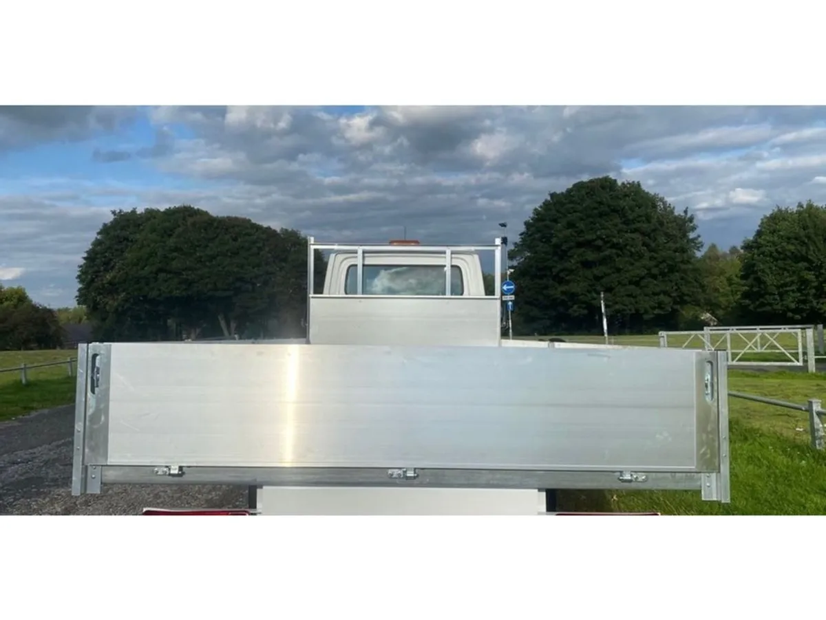 5m Mercedes-Benz Sprinter Dropside - Image 3
