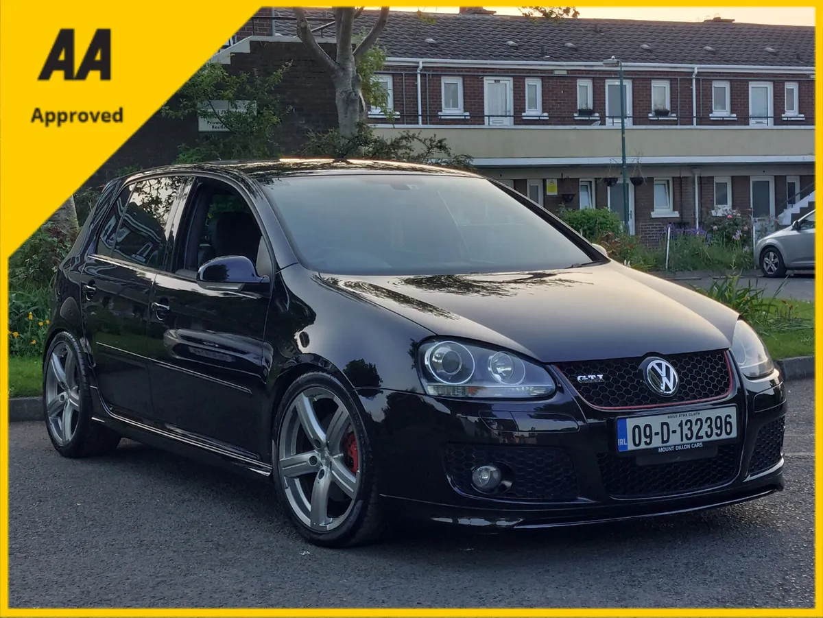 Volkswagen Golf Pirelli Edition *PRISTINE* 2009 - Image 1