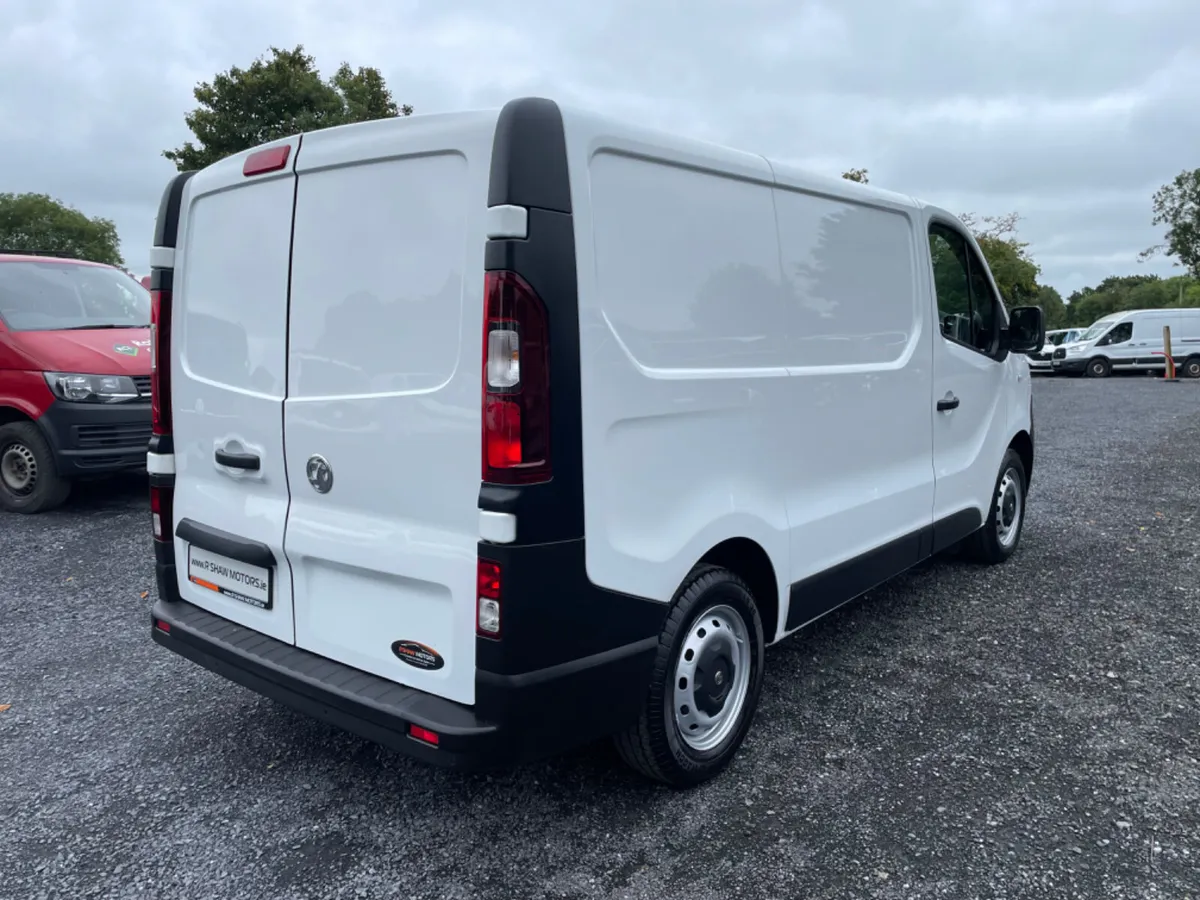 Opel Vivaro - Image 4