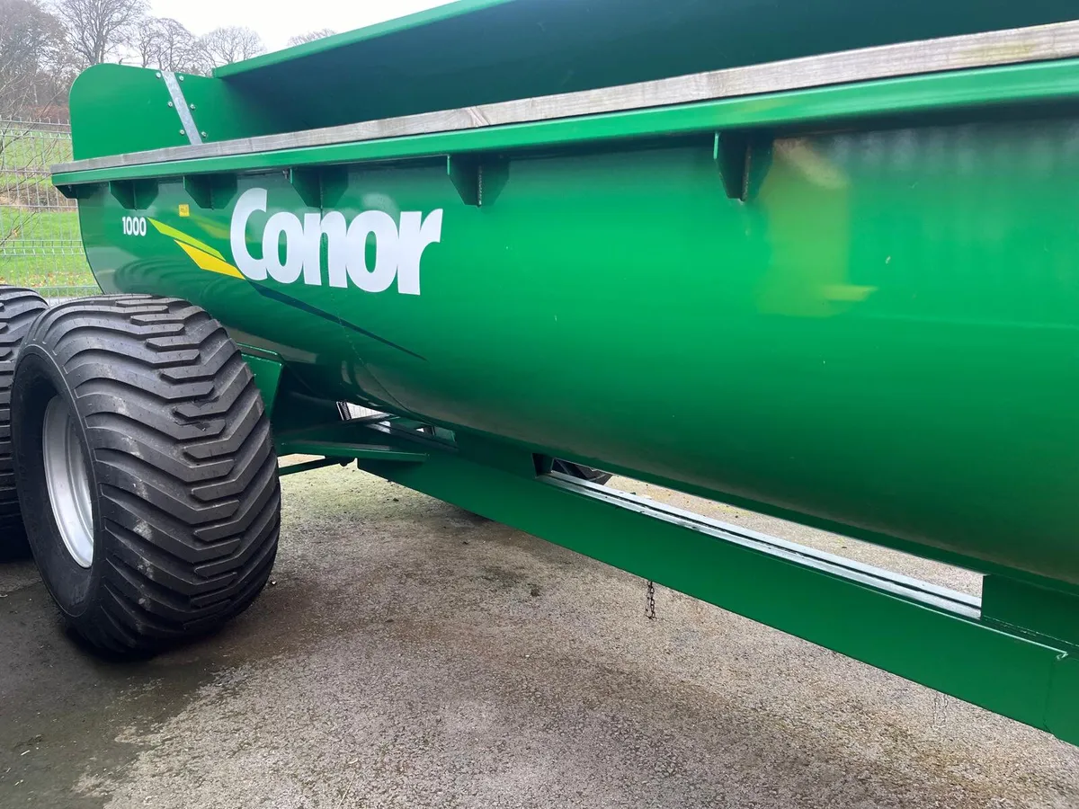 Conor 1000 Side Unload Dung Spreader - Image 4