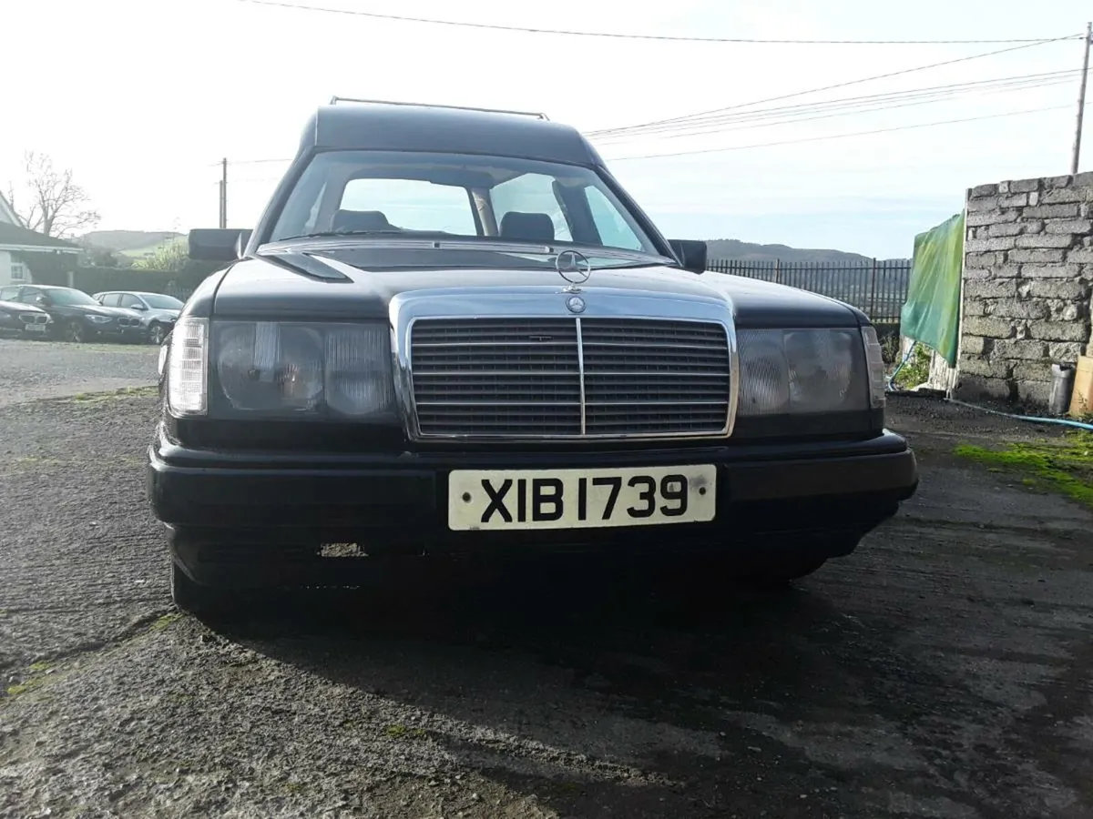 1987 mercedes w124 200 TE auto, - Image 3