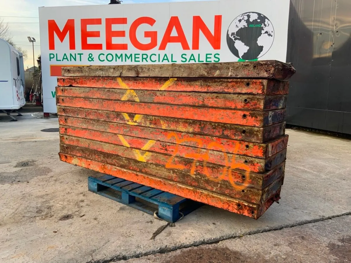 PERI TRIO SHUTTERING PANS....2.7mt x 0.6mt...2706 - Image 1