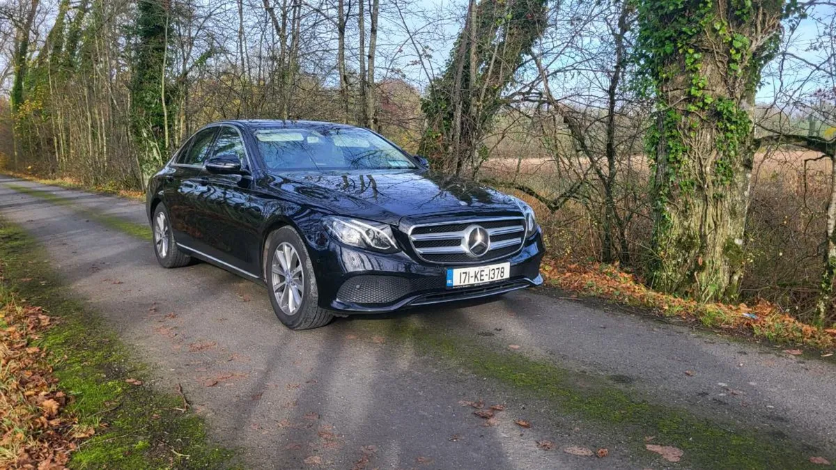 2017 Mercedes E220 D Automatic - Image 2