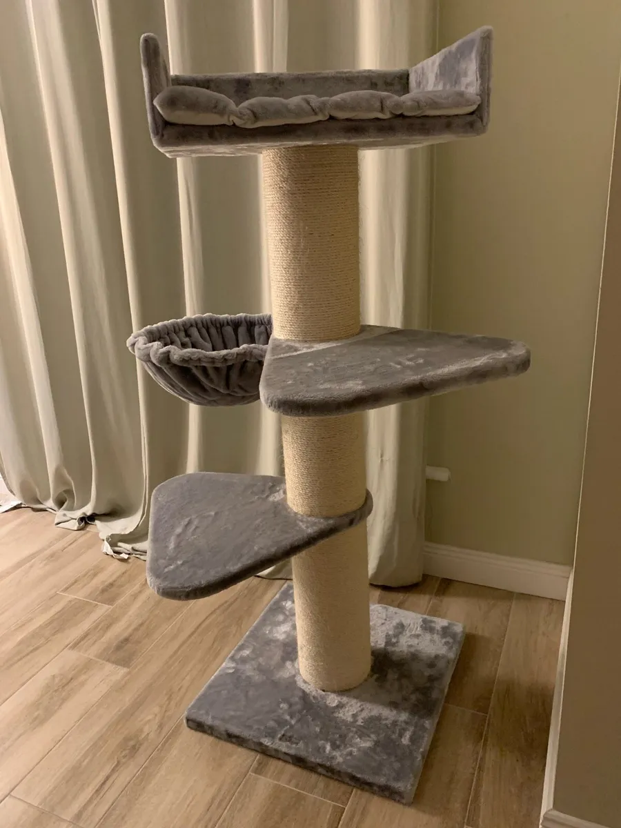 Large Cat tree RHR - scratching post for big cats