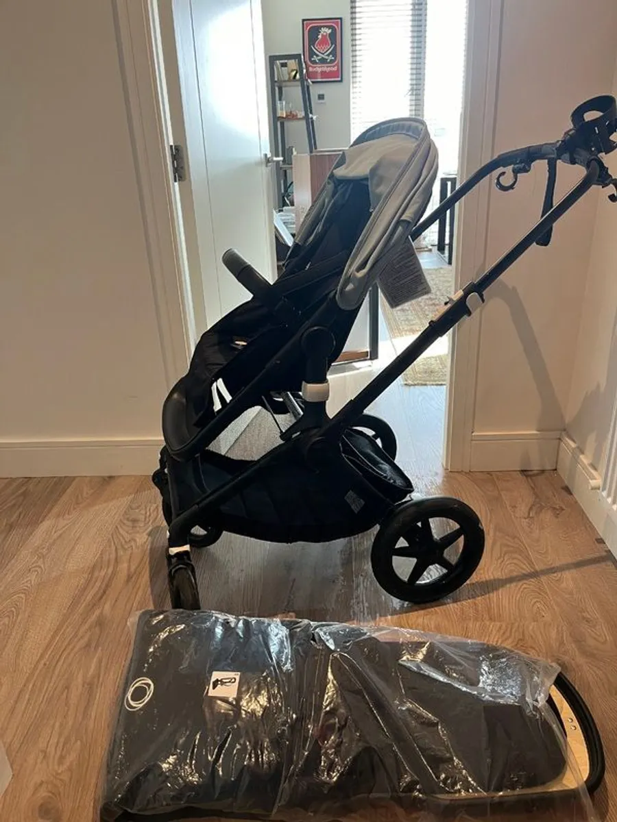 Bugaboo fox 2 buggy and pram - Image 1