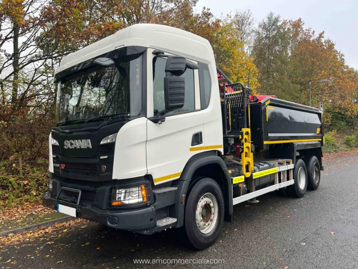 2019 SCANIA P320 XT 6X4 TIPPER GRAB 26T - Image 4
