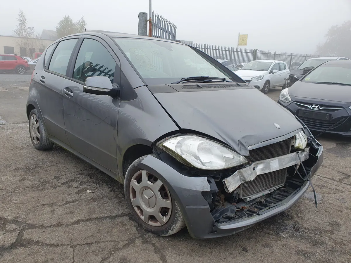 12 MERCEDES A-CLASS  1.5 P AUTO FOR BREAKING - Image 1