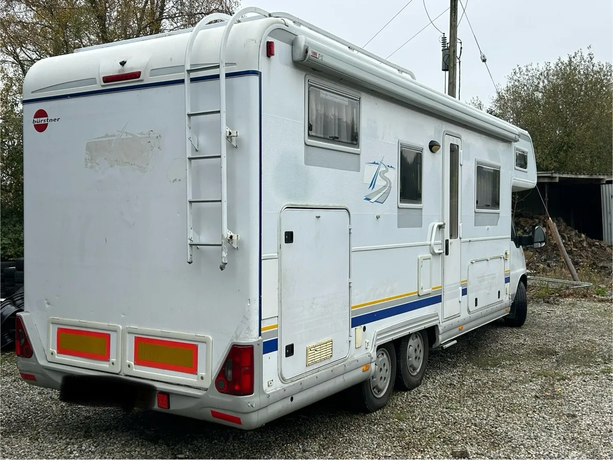 Camper - Image 2