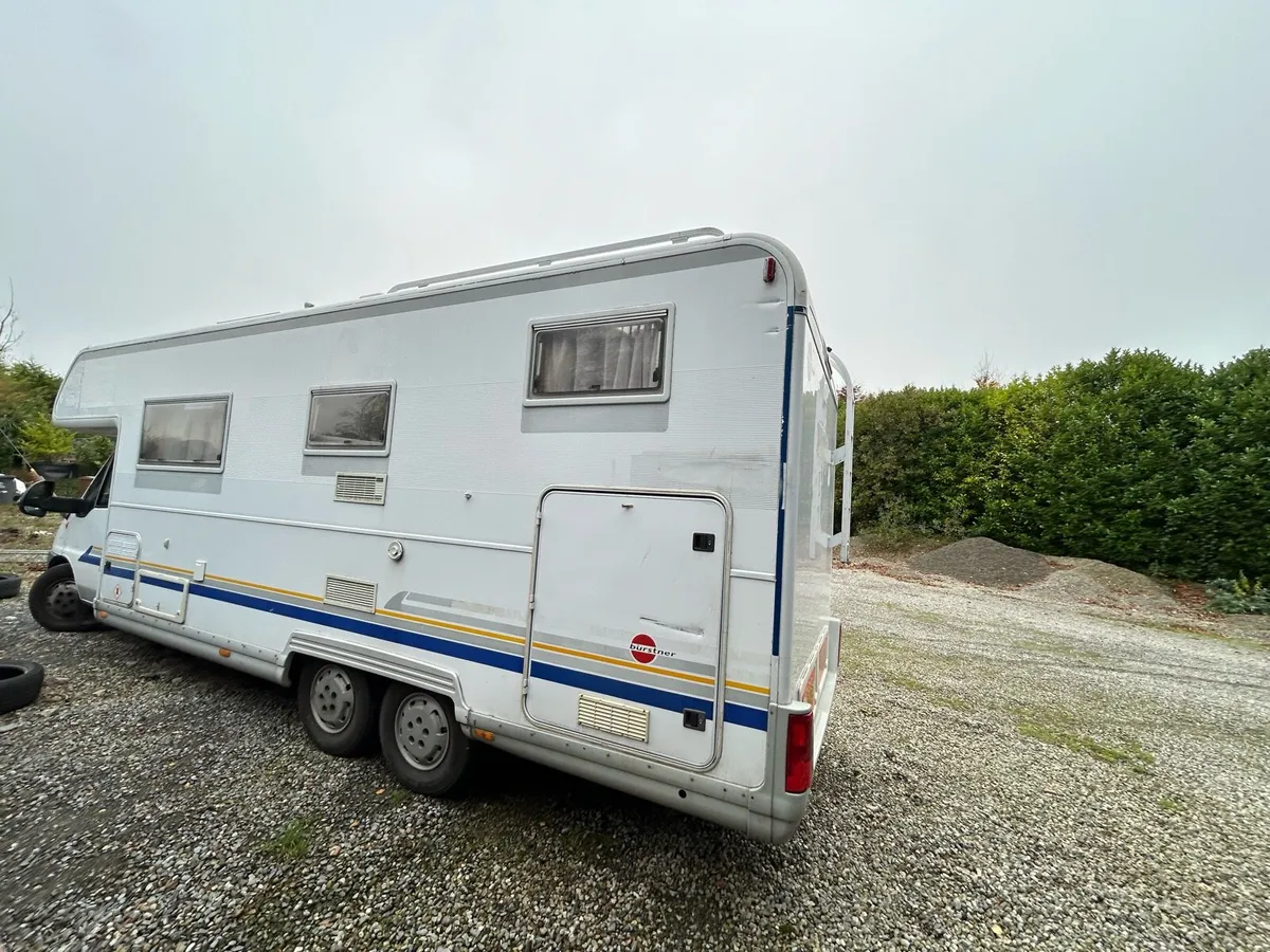 Camper - Image 3