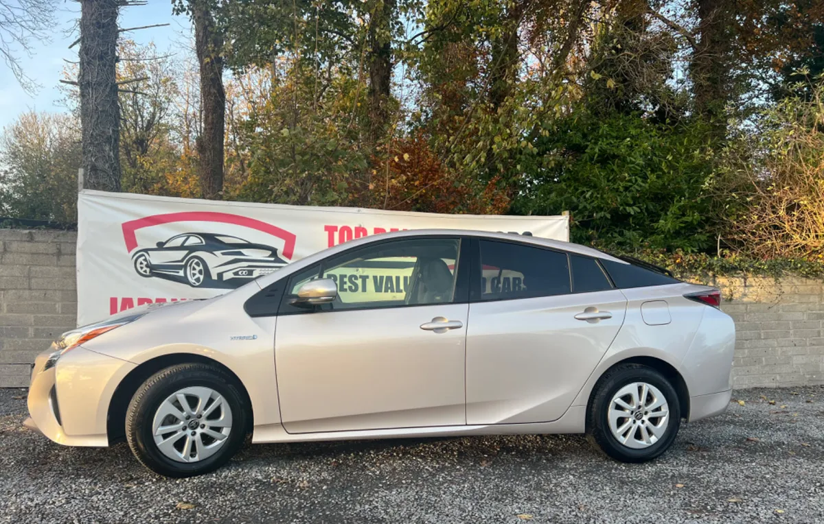 Toyota Prius ** new Arrival **2016 - Image 4