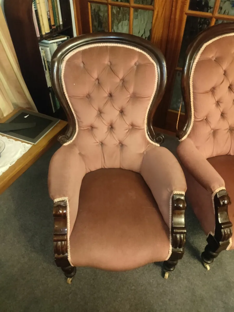 Pair of antique chairs - Image 1