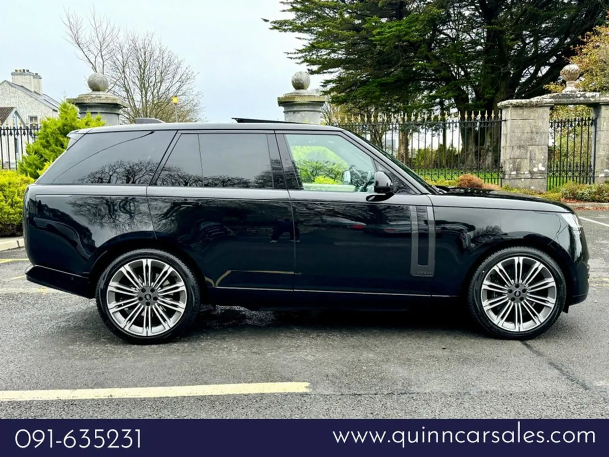 Land Rover Range Rover  sold p550e Autobiograpgy - Image 2