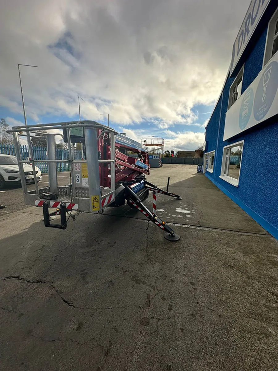 Hinowa 20m Tracked Spider Lift - Demo Model - Image 2