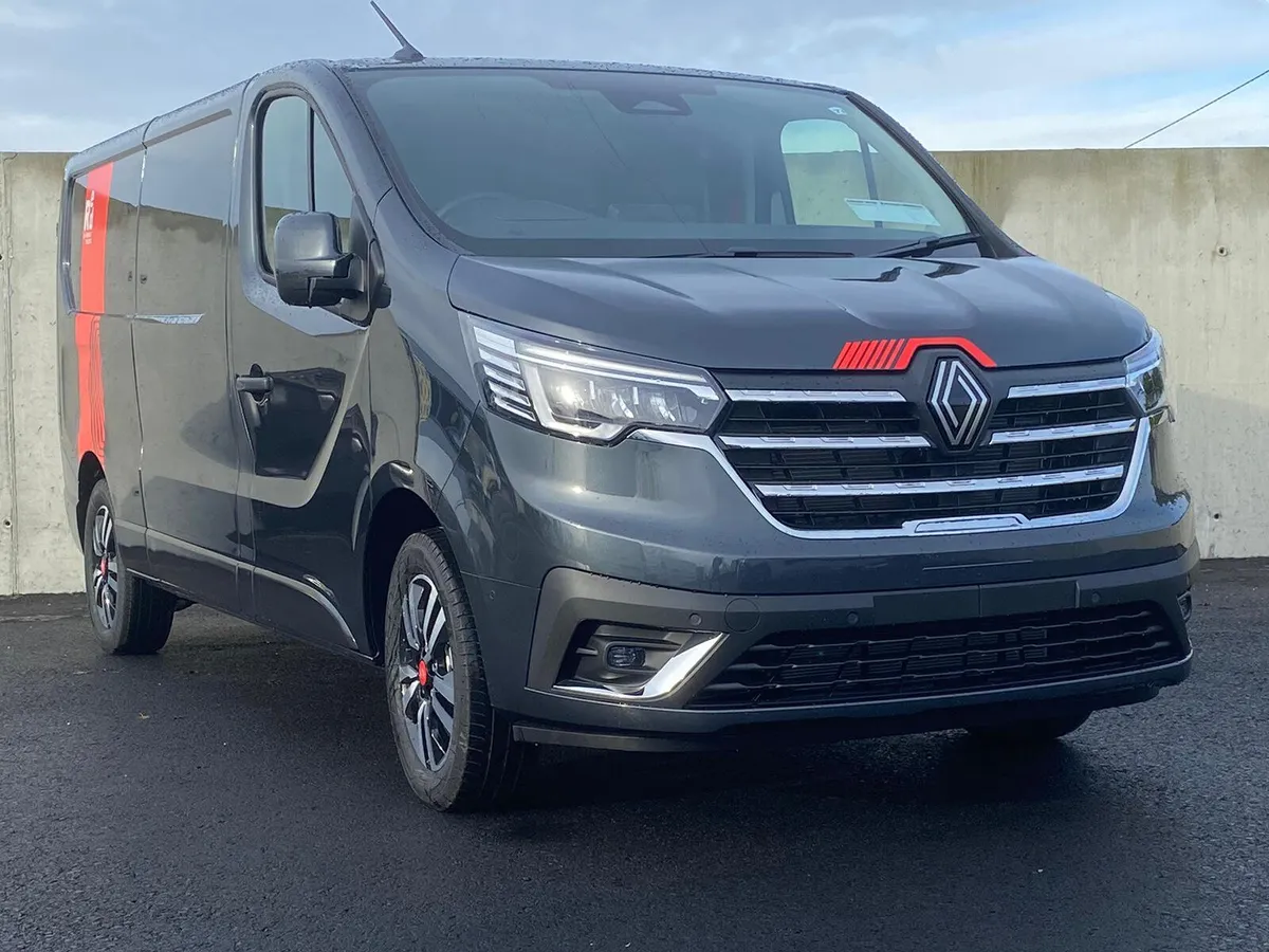 New Renault Trafic Exclusive 170BHP Auto - Image 1