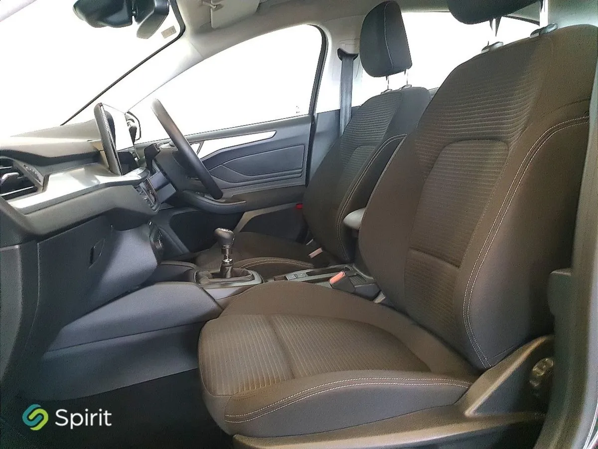 Ford Focus Titanium 1.0l 125PS Mhev  7 000 Saving - Image 4