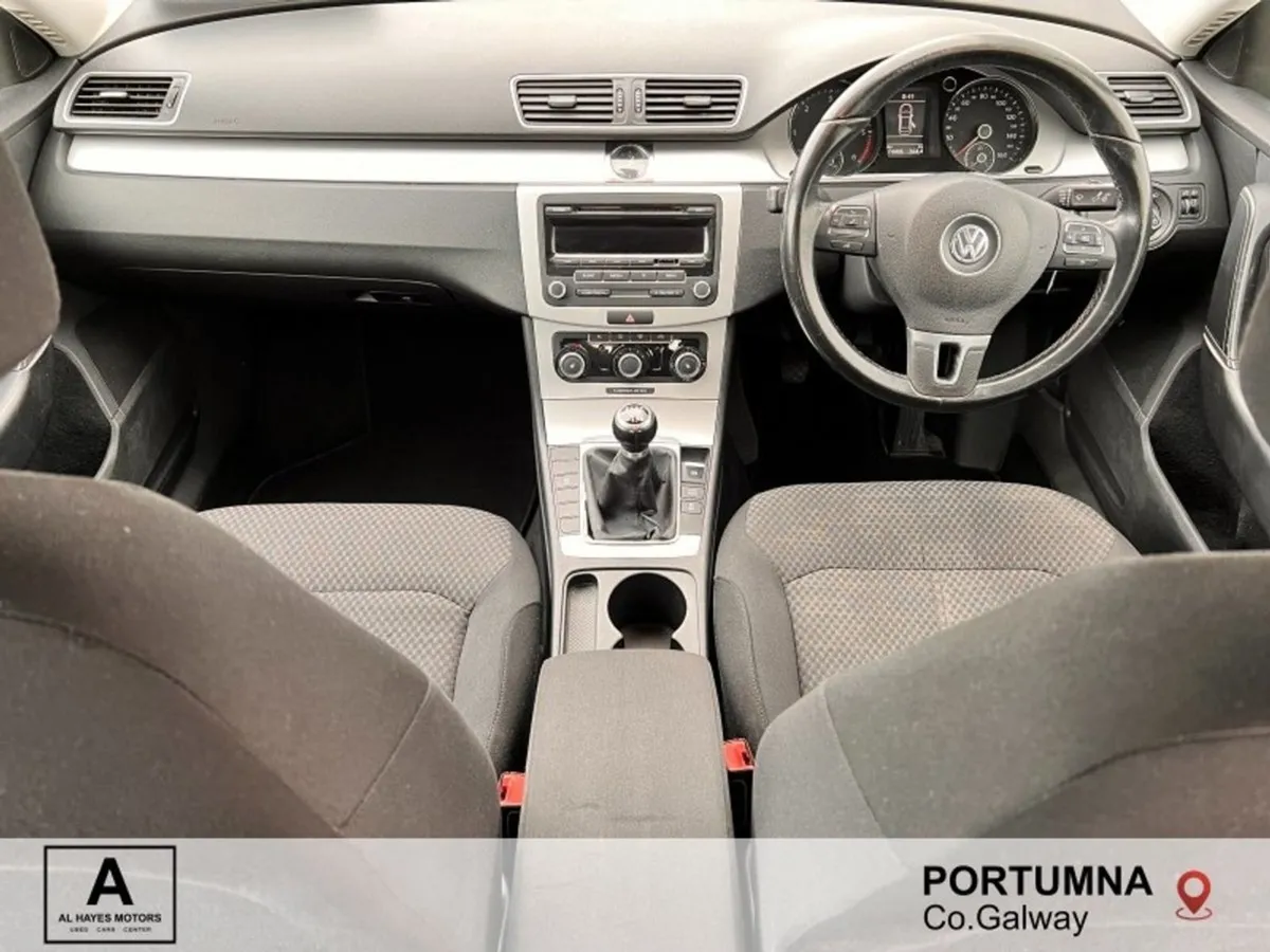 Volkswagen Passat S 1.6 TDI Bluemotion 105BHP  se - Image 2