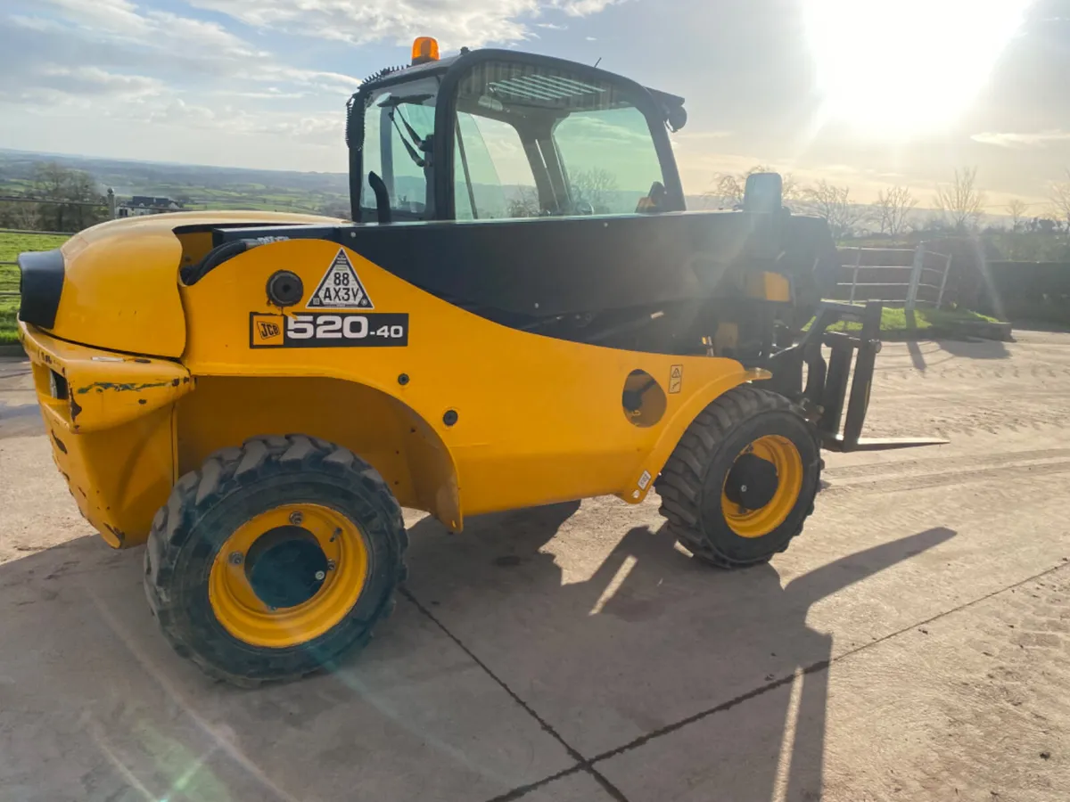 2019 JCB 520-40 - Image 2