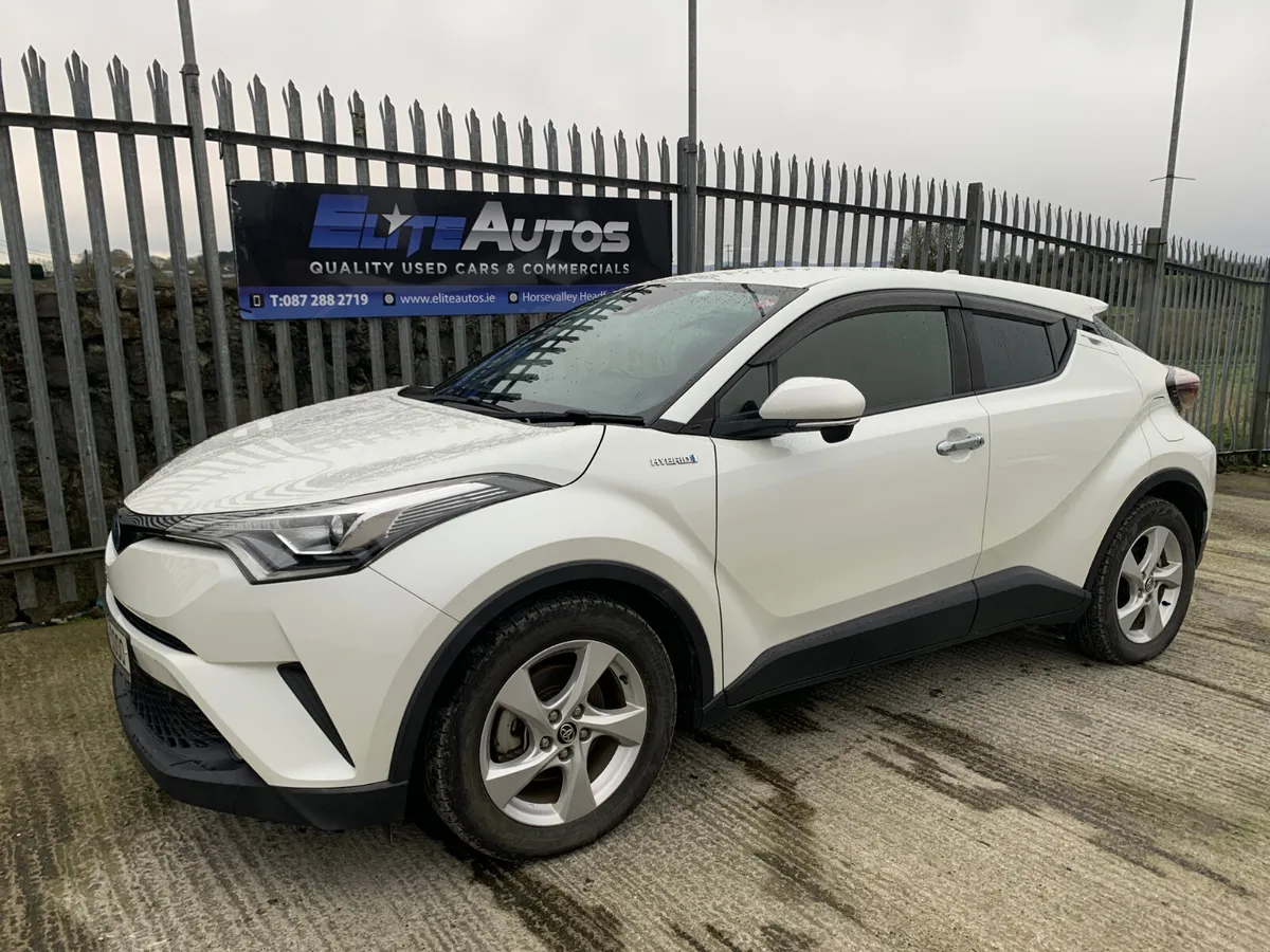 Toyota CH-R Luna self charging hybrid 2018 - Image 4