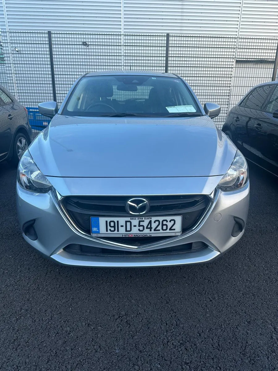 MAZDA DEMIO - Image 2