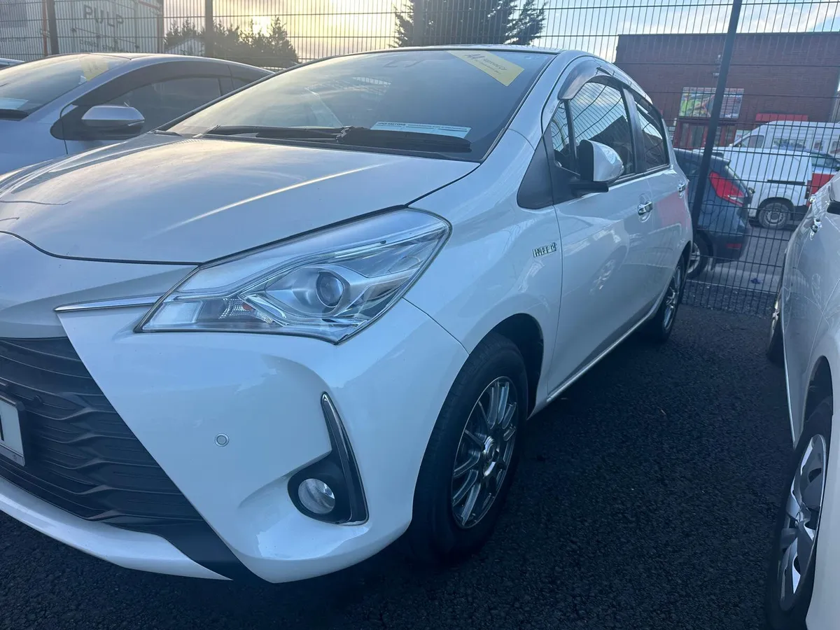 TOYOTA VITZ 2019 HYBRID - Image 4