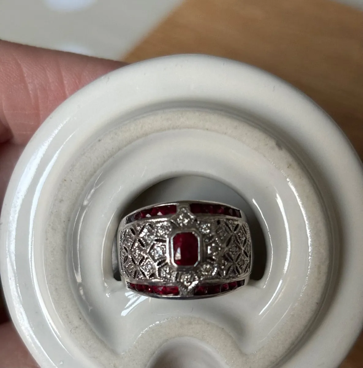 Diamond and ruby ring - Image 1