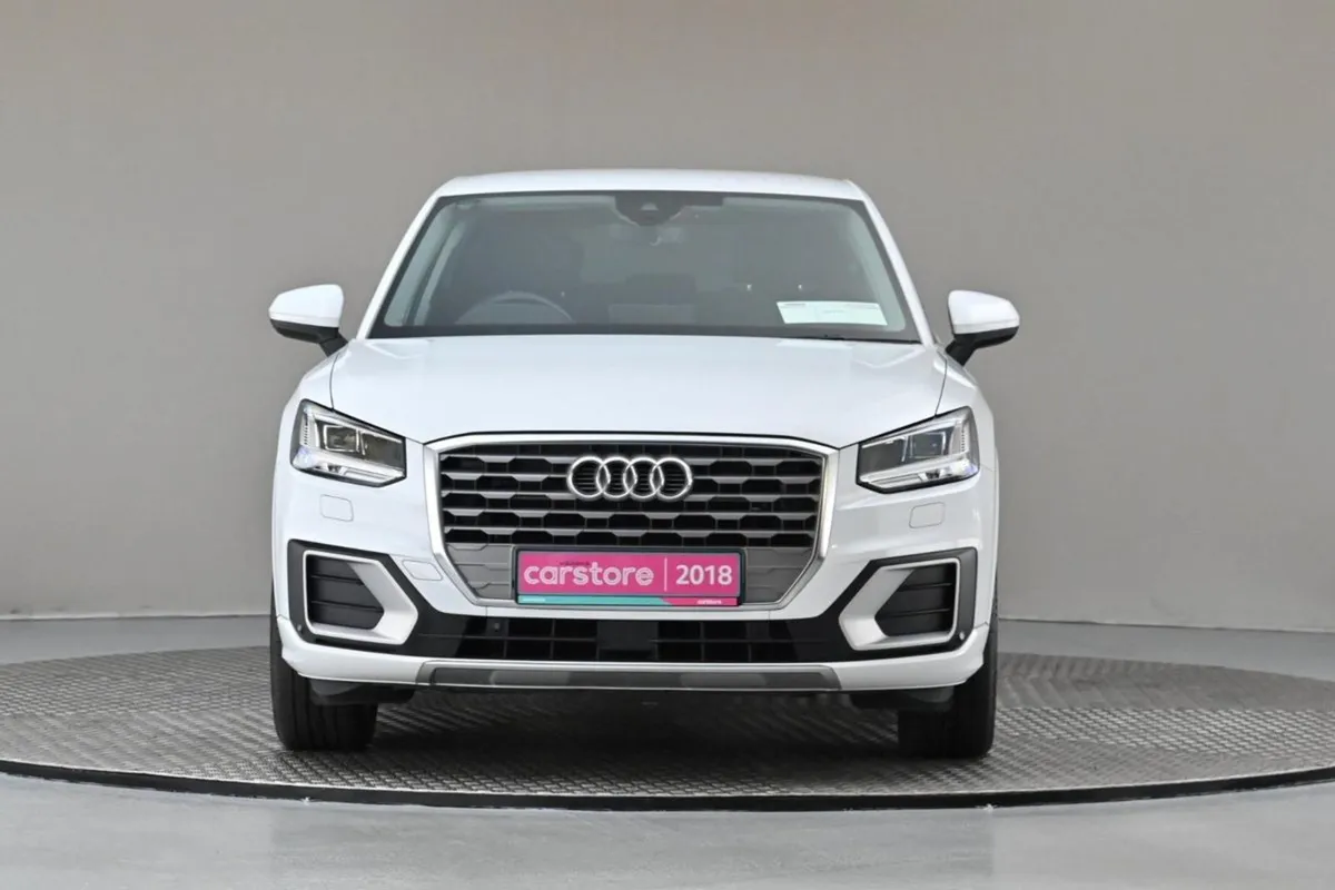 Audi Q2 1.0 Tfsi S-tronic 115BHP  reverse Cam par - Image 2