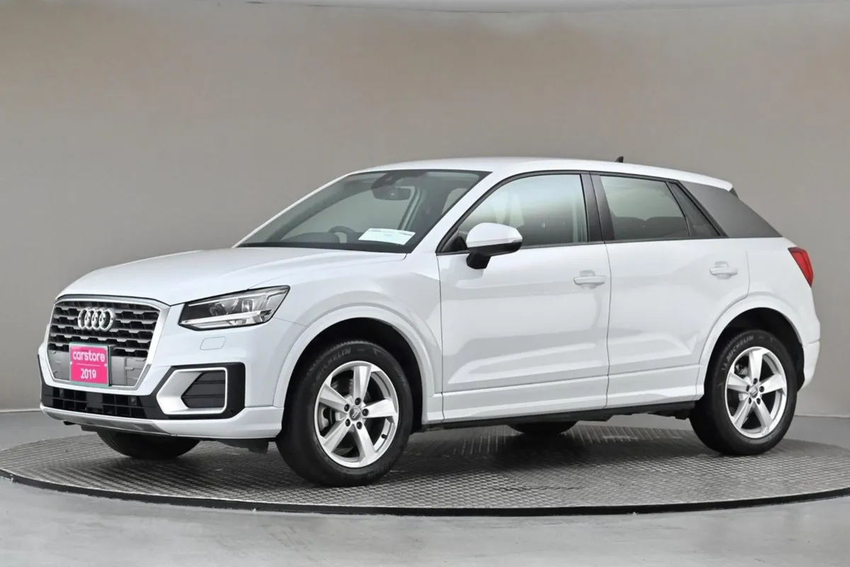 Audi Q2 1.0 Tfsi S-tronic 115BHP  reverse Cam par - Image 4