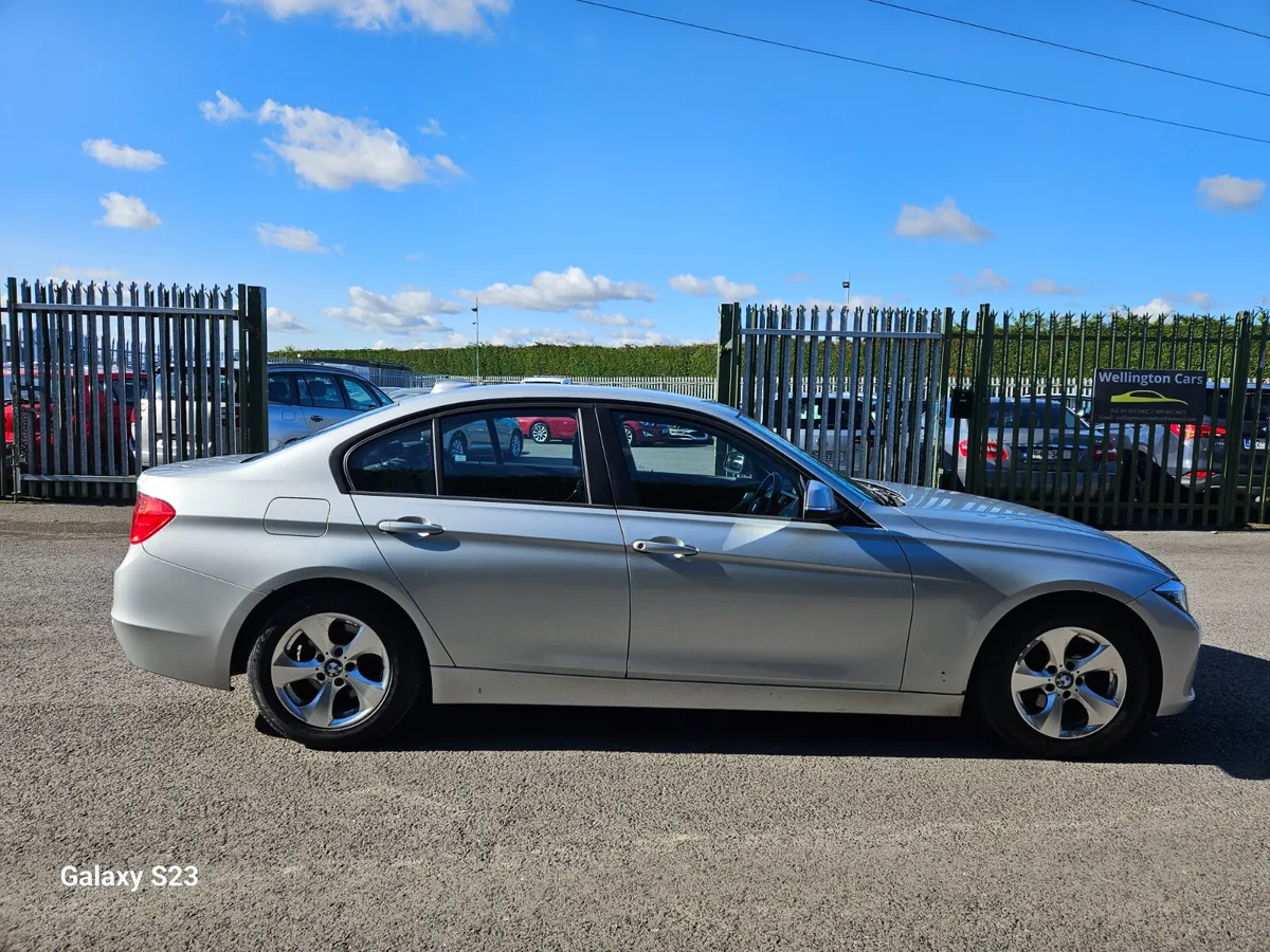 BMW 3-Series 2012 2.0 D - Image 3