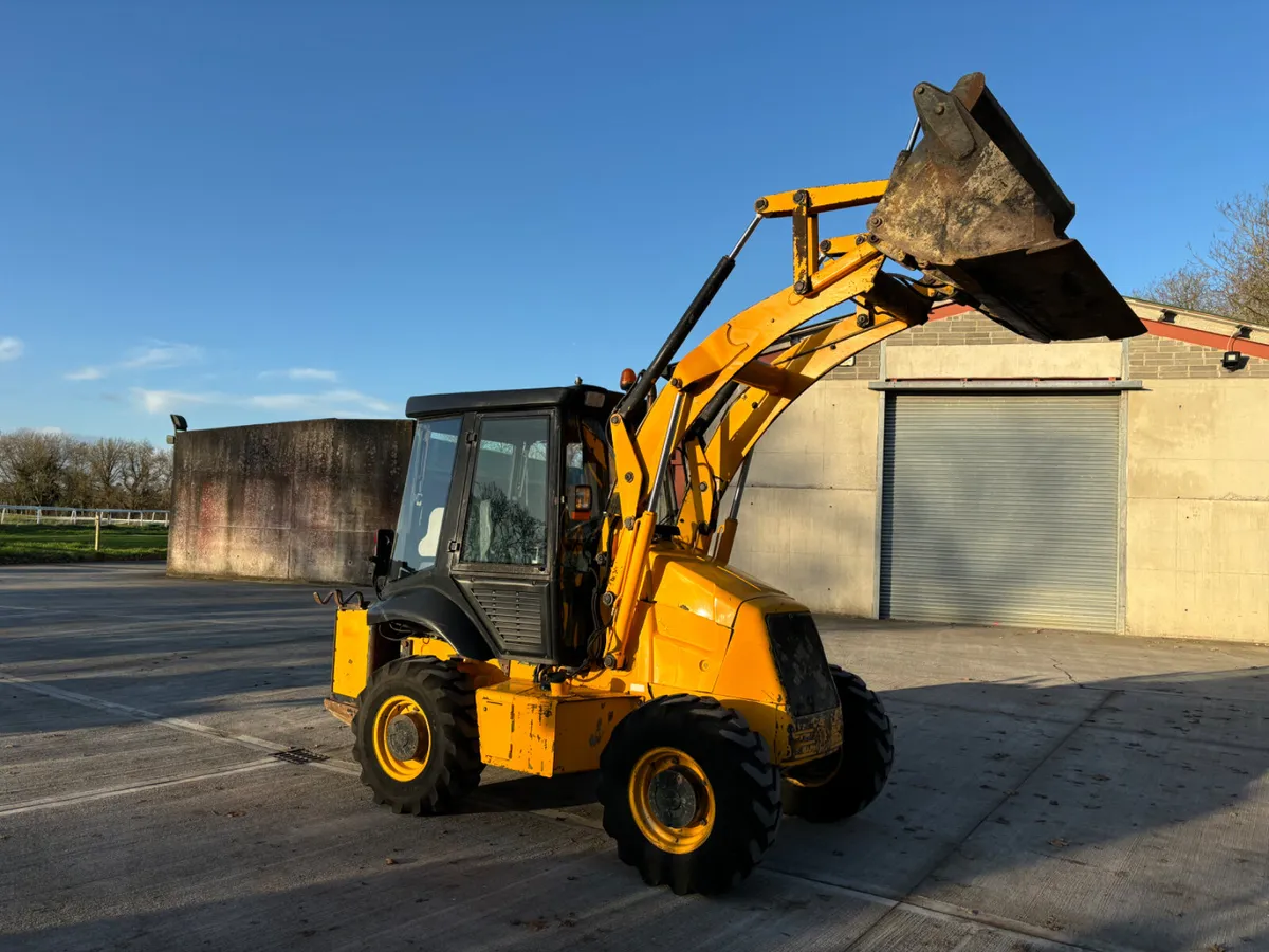 JCB 2CX Loader - Image 1