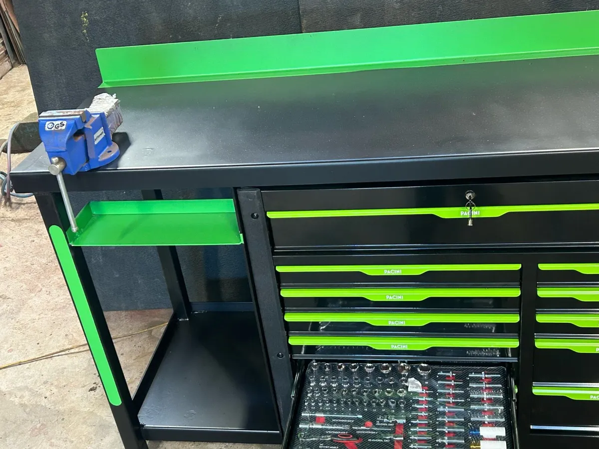 STEEL WORK BENCH - Image 1