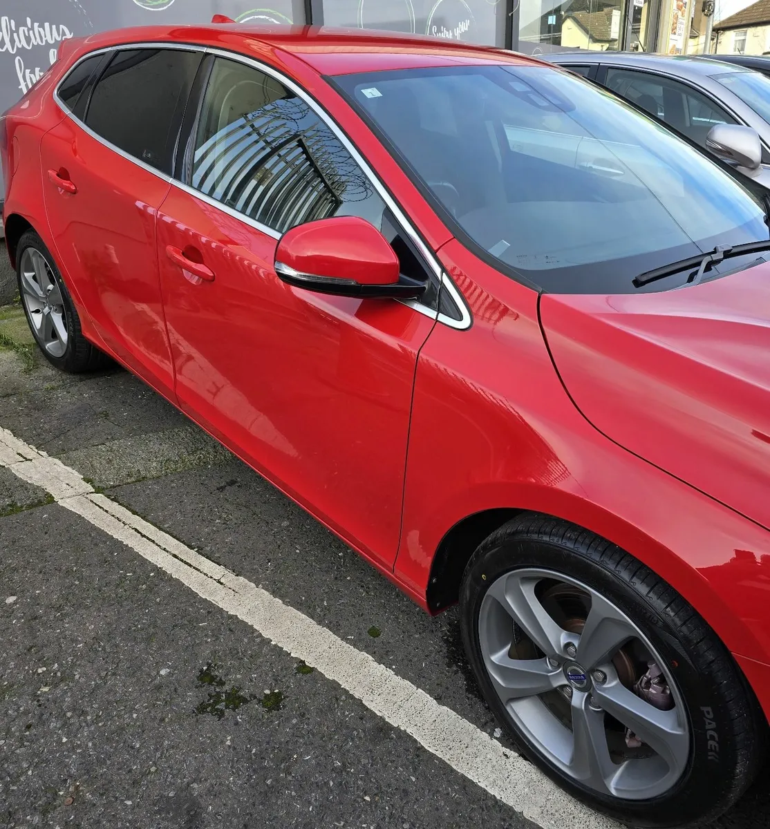 Volvo V40 2013 - Image 3