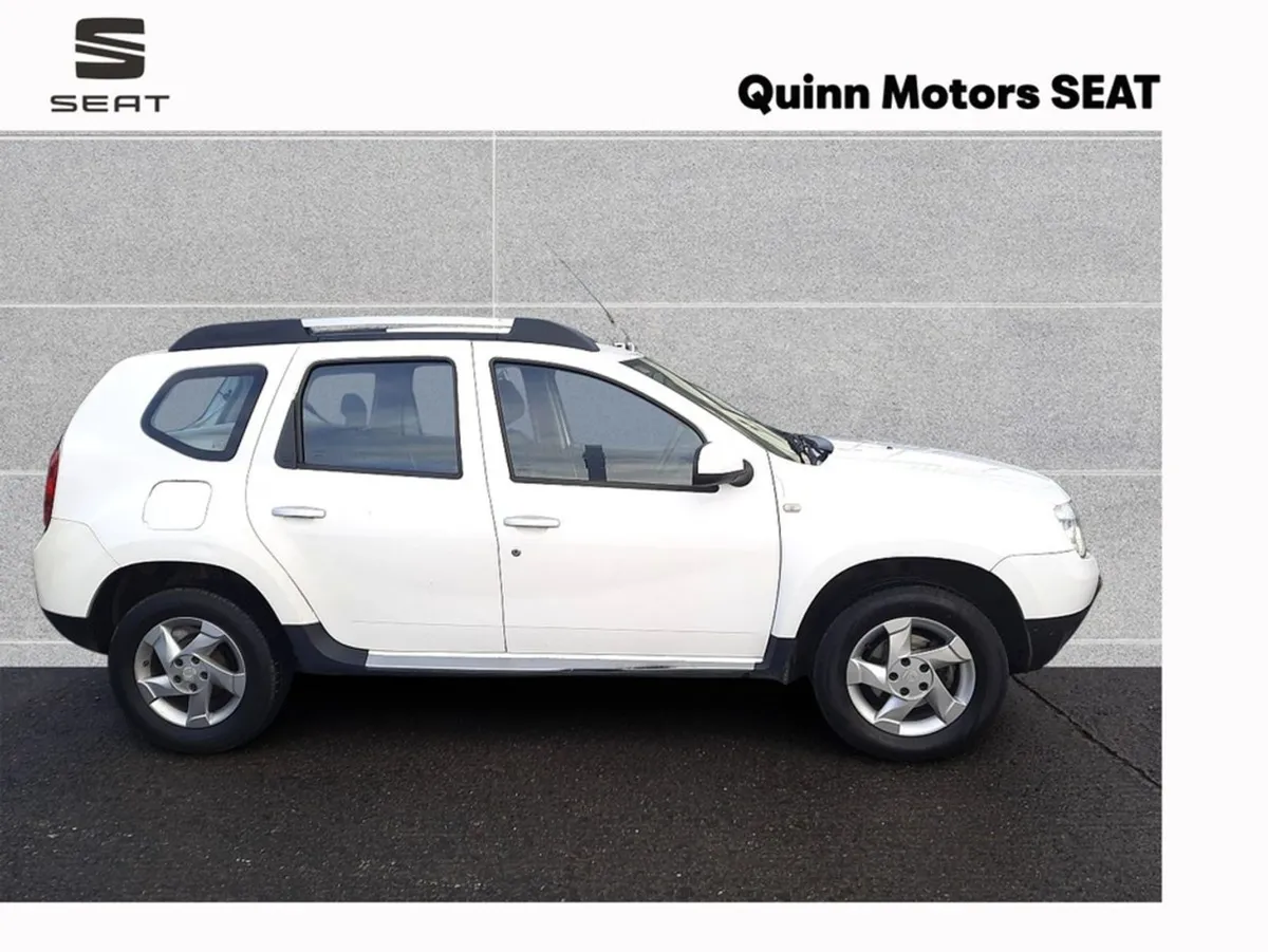 Dacia Duster Signature 1.5 DCI 110 4 4DR - Image 3