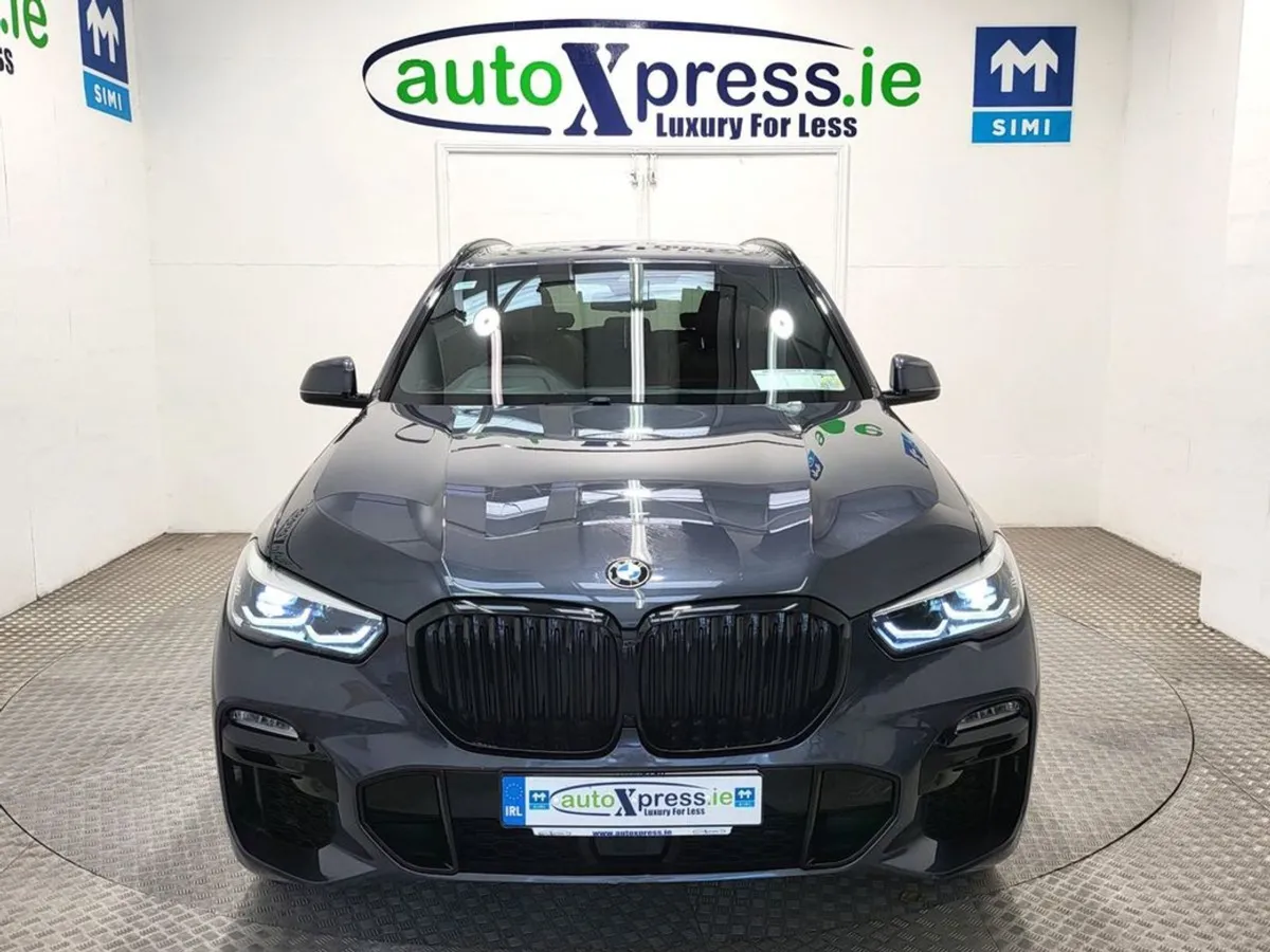 BMW X5 Xdrive 45E M-sport Pan Roof - Sky Lounge - Image 3