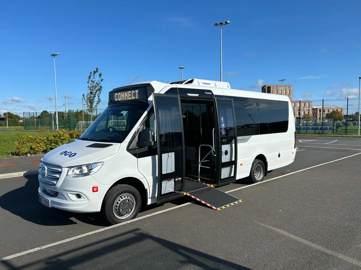 Turas Mercedes Sprinter Low Floor Connect - Image 1