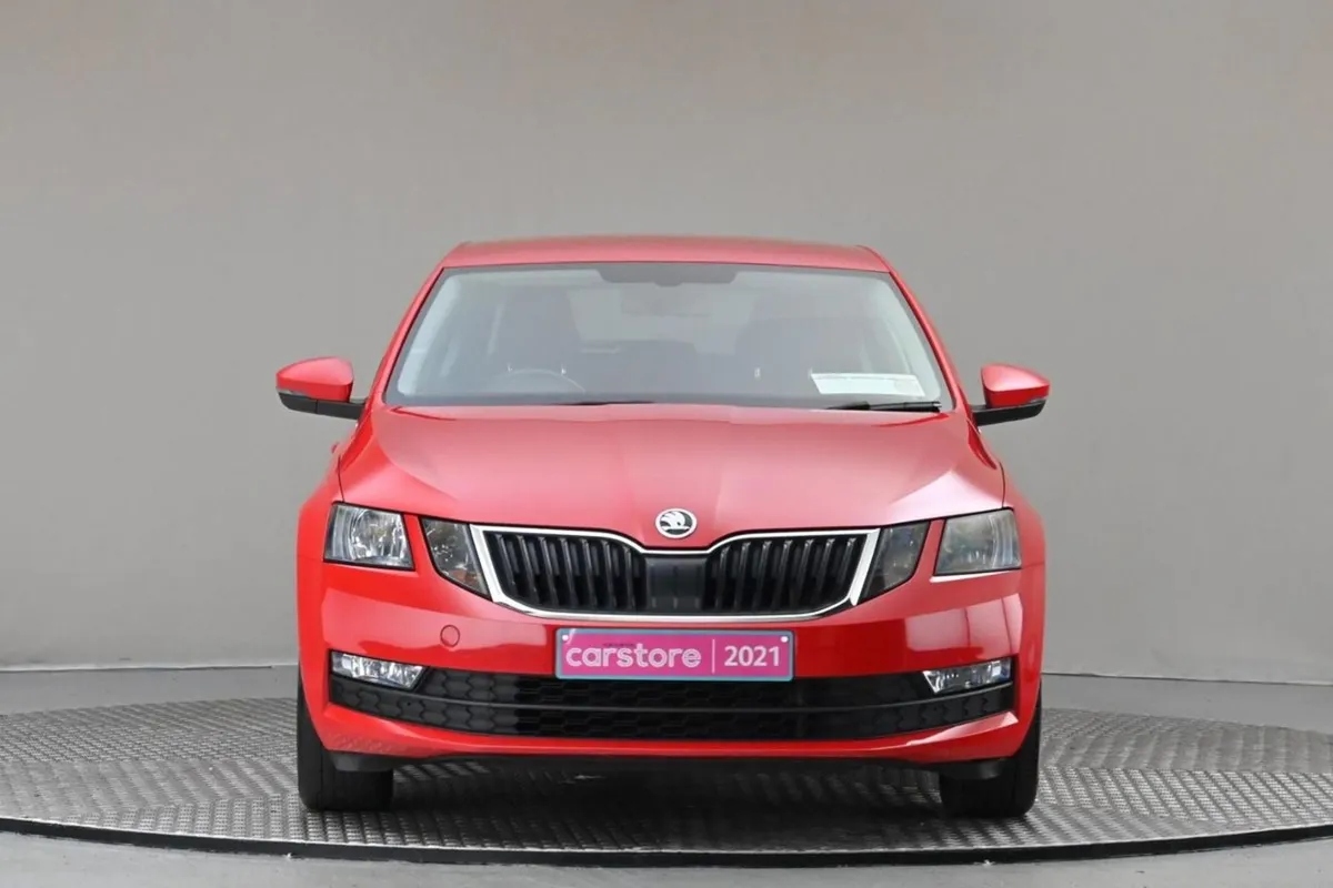 Skoda Octavia Ambition 1.0tsi 115HP 6spd  car Pla - Image 2