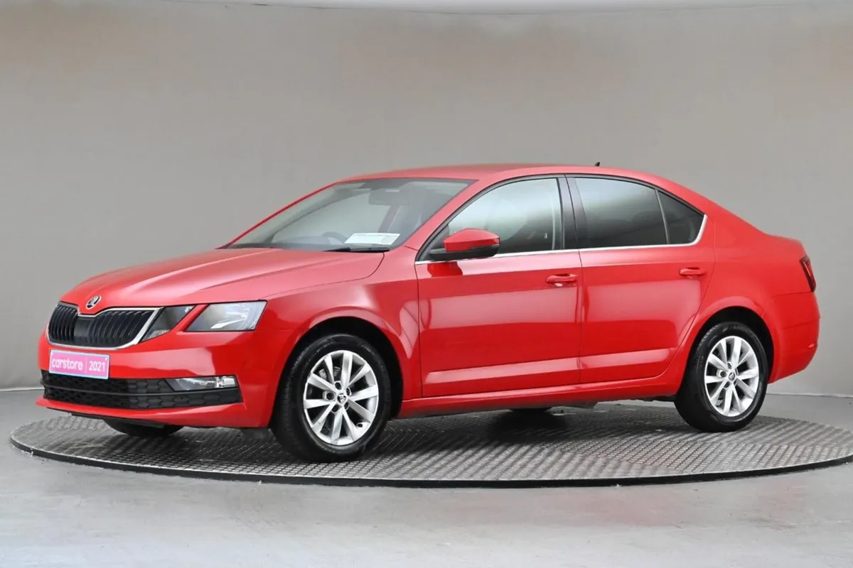 Skoda Octavia Ambition 1.0tsi 115HP 6spd  car Pla - Image 4