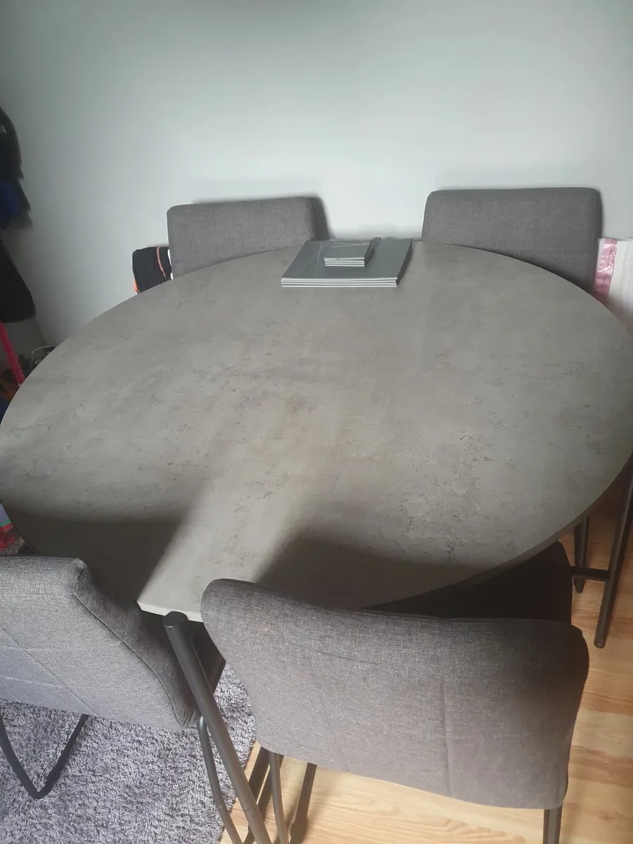 Dining table - Image 2