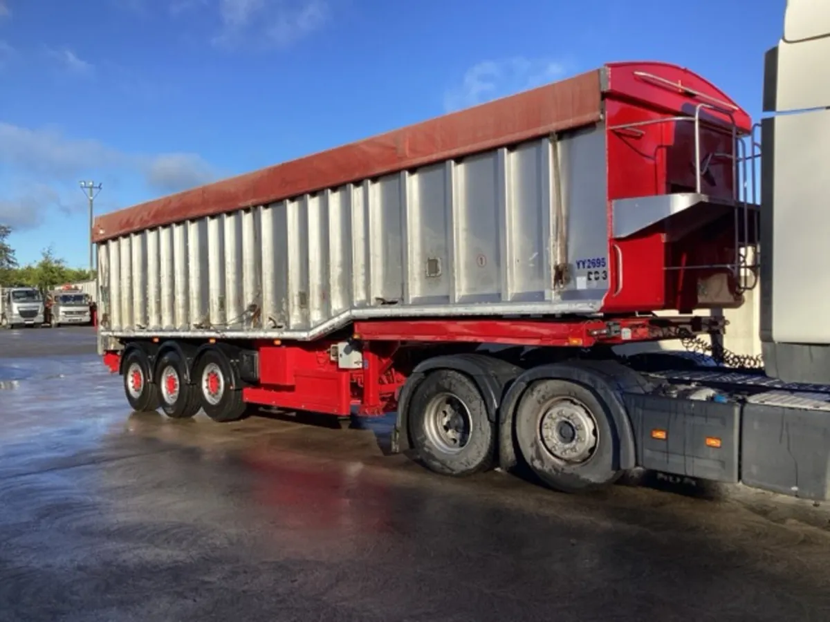 2009  Wilcox Bulk Blower Tipping Trailer - Image 1