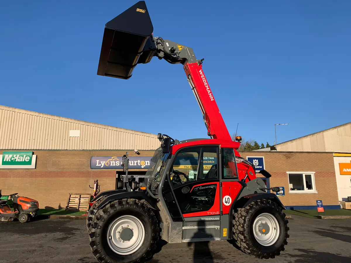 Weidemann T7042 Telehandler - Image 1