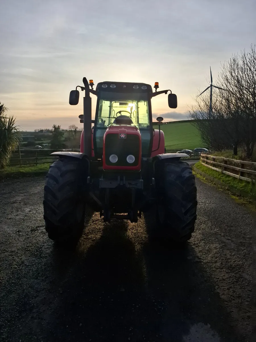 2004 Massey Ferguson 6495 - Image 2