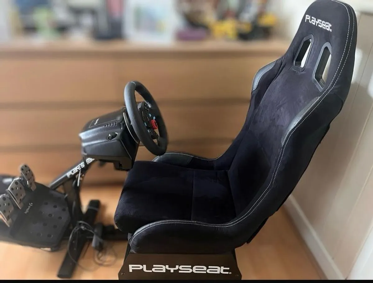 ps5 ultimate driving chair & steering wheel - Image 2